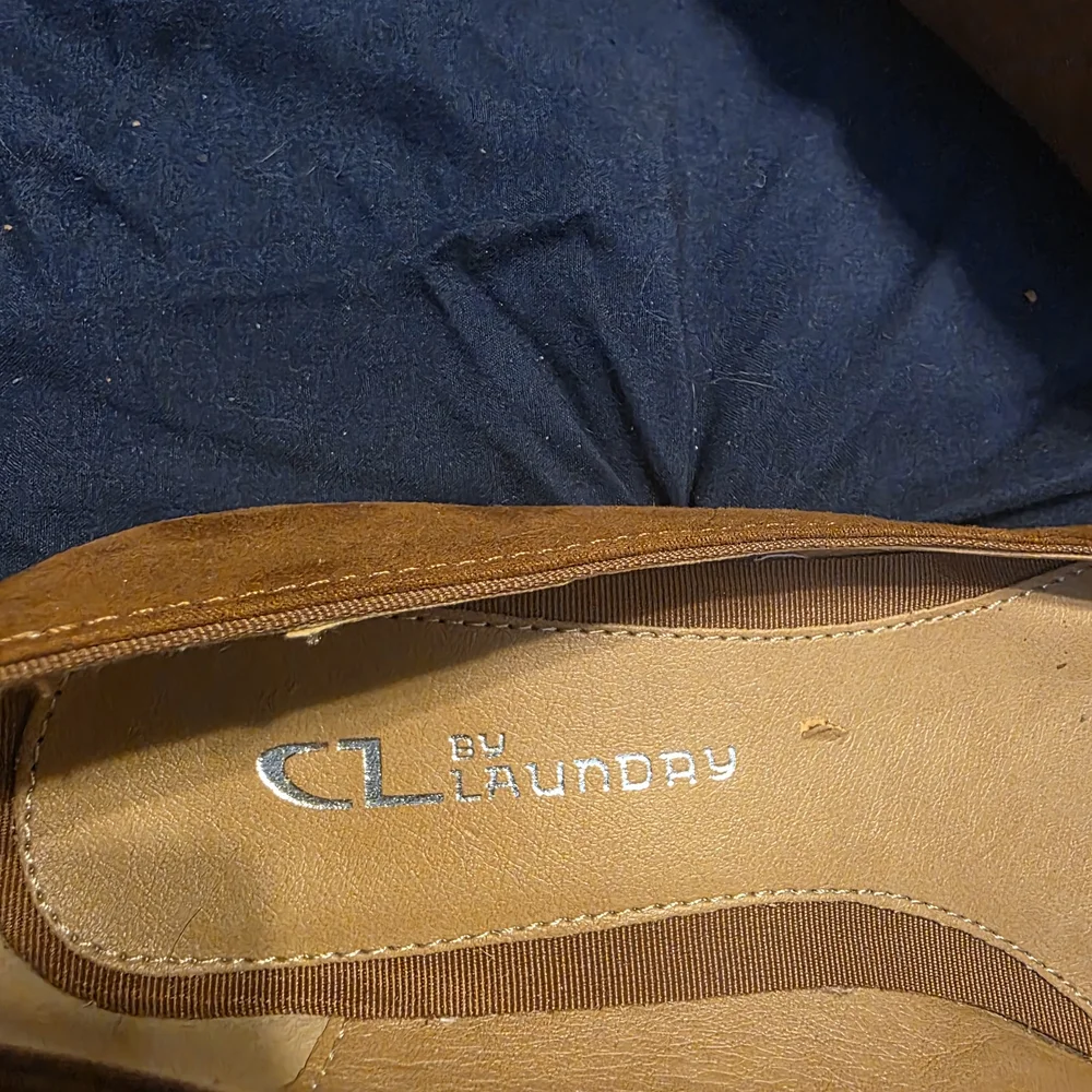 CL by Laundry Women's Saddle Brown Pointed-Toe Flats